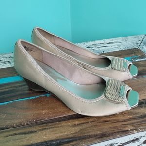 🌻SALE🌻 Anne klein sport nibble nude wedge shoes size 7.5